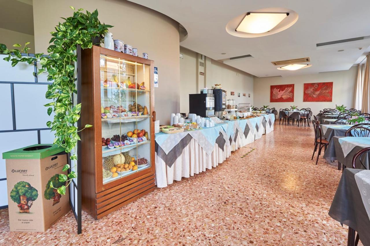 Hotel A Casa Nostra Rimini Exterior foto